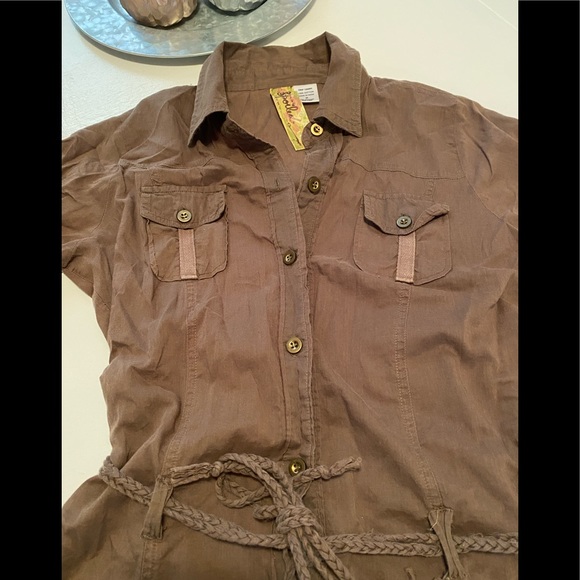 Live to be Spoiled Size Medium army green button blouse. - Picture 2 of 5